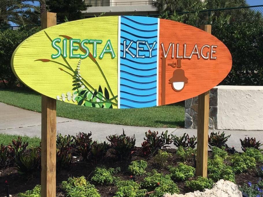 Heat Of Siesta Village Walk To Beach W Heated Pool Siesta Key Exterior photo